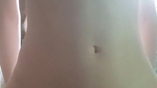 Молодая девушка скачет на члене - эксклюзивное секс видео