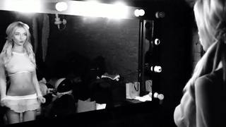 Kinky Party с Натальей в ролике с анальной игрушкой