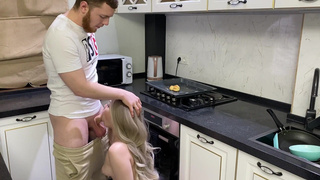 Страстный секс мачехи и пасынка - домашнее порно видео