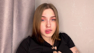 Смотреть онлайн горячее видео с одинокой девушкой