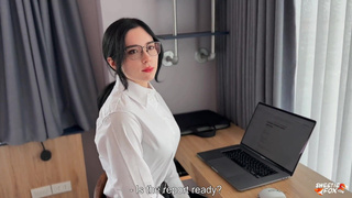 Порно онлайн: секретарша и шеф на рабочем месте