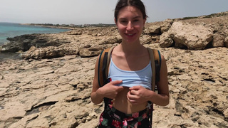 Секс на отдыхе: горячее видео с развратной туристкой