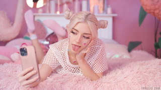 Горячее секс видео с Евой: кончают на лицо и в рот