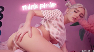 Горячее секс видео с Евой: кончают на лицо и в рот