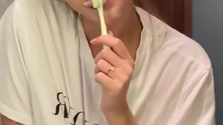 Горячее порно видео с оральными ласками