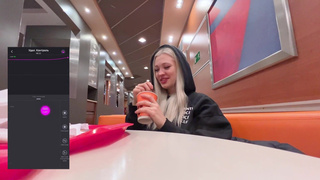 Секс-игрушки в общественном месте: смотреть онлайн