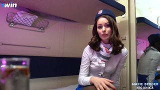 Страстный минет и жесткий секс в поезде