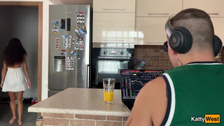 Страстный секс с женой друга — смотреть онлайн