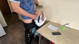 Секс видео с учителем — страстная ночь на пятерку