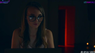 Страпон на Хэллоуин — жесткое порно видео с доминированием