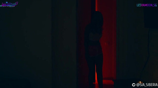 Страпон на Хэллоуин — жесткое порно видео с доминированием