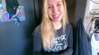 Горячее порно видео с развратной девушкой