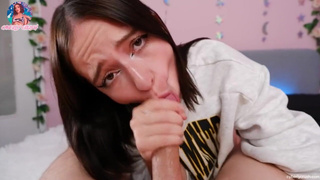 Девушка любит анал и не слезает, пока не кончил