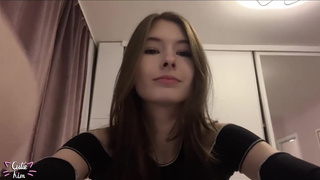 Секс видео: страстный минетик с финалом в рот