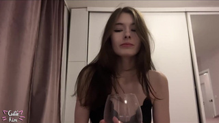 Секс видео: страстный минетик с финалом в рот