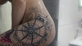 Страстное порно видео с душем