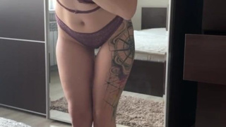 Сексуальный тантрический стрип и примерка кружевного белья – смотреть бесплатно