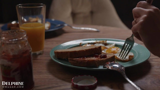 Страстный секс между грудей