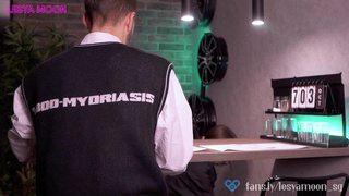 Жесткий трах в баре на глазах у всех