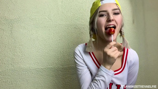 Eva Elfie: дикий секс и фантазии в HD