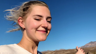 Русская туристка в кабриолете: страстный минет и жесткий секс по дороге в Вегас