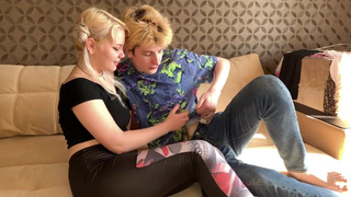 Секс с соседкой тайно снимаем на камеру