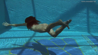 Ирина Руссака в горячем подводном секс-видео