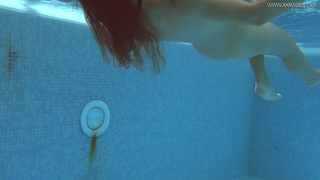 Ирина Руссака в горячем подводном секс-видео