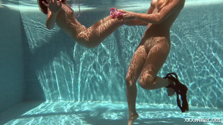 Эротическое HD видео с русскими подростками в воде