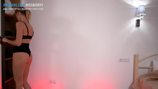 Сексуальное примерка белья перед горячим сексом – порно видео смотреть онлайн