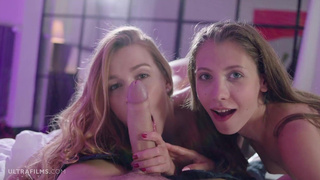 Двойной минёт от Stefanie Moon и Alexis Crystal – смотреть онлайн