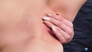 Горячее порно видео с молодой девушкой