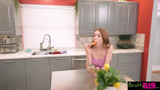 Секс с братом после минета - страстное домашнее порно