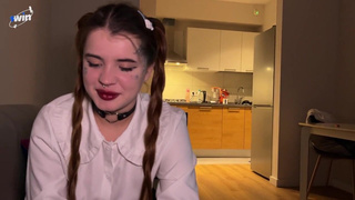 Секс видео онлайн: пьяная девушка не может устоять