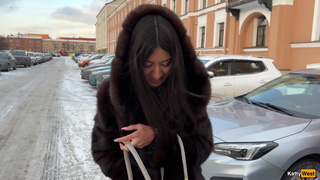 Смотреть бесплатно: экстремальный секс в общественном месте