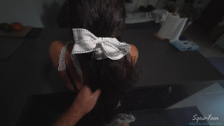 Реальное домашнее порно — горничная соблазнила и кончила в меня