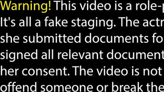 Смотреть онлайн жесткий секс с миниатюрной девушкой