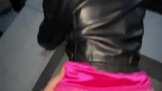 Горячая парочка трахается в метро – смотреть онлайн