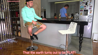 Шокирующее секс видео – смотри, как она доводит до оргазма!