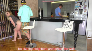 Шокирующее секс видео – смотри, как она доводит до оргазма!