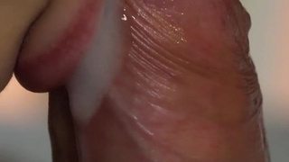 Искусный минетист доводит до оргазма за минуту