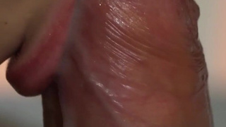 Искусный минетист доводит до оргазма за минуту