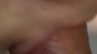 Искусный минетист доводит до оргазма за минуту