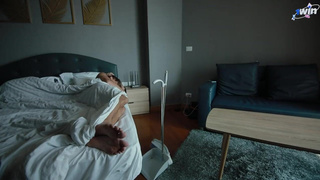 Реальное секс-видео с разбудил минетом