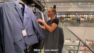 Горячее порно видео в магазине одежды