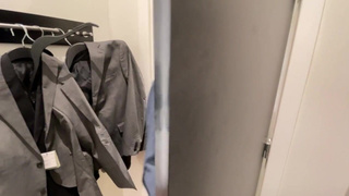 Горячее порно видео в магазине одежды