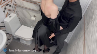 Жесткий трах в общественном месте смотреть онлайн