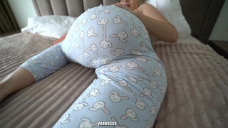 Проснулся от стонов мамы — не смог устоять