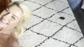 Горячее порно видео с пышной красоткой