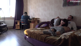 Измена с другом – Секс видео с ревностью и наслаждением